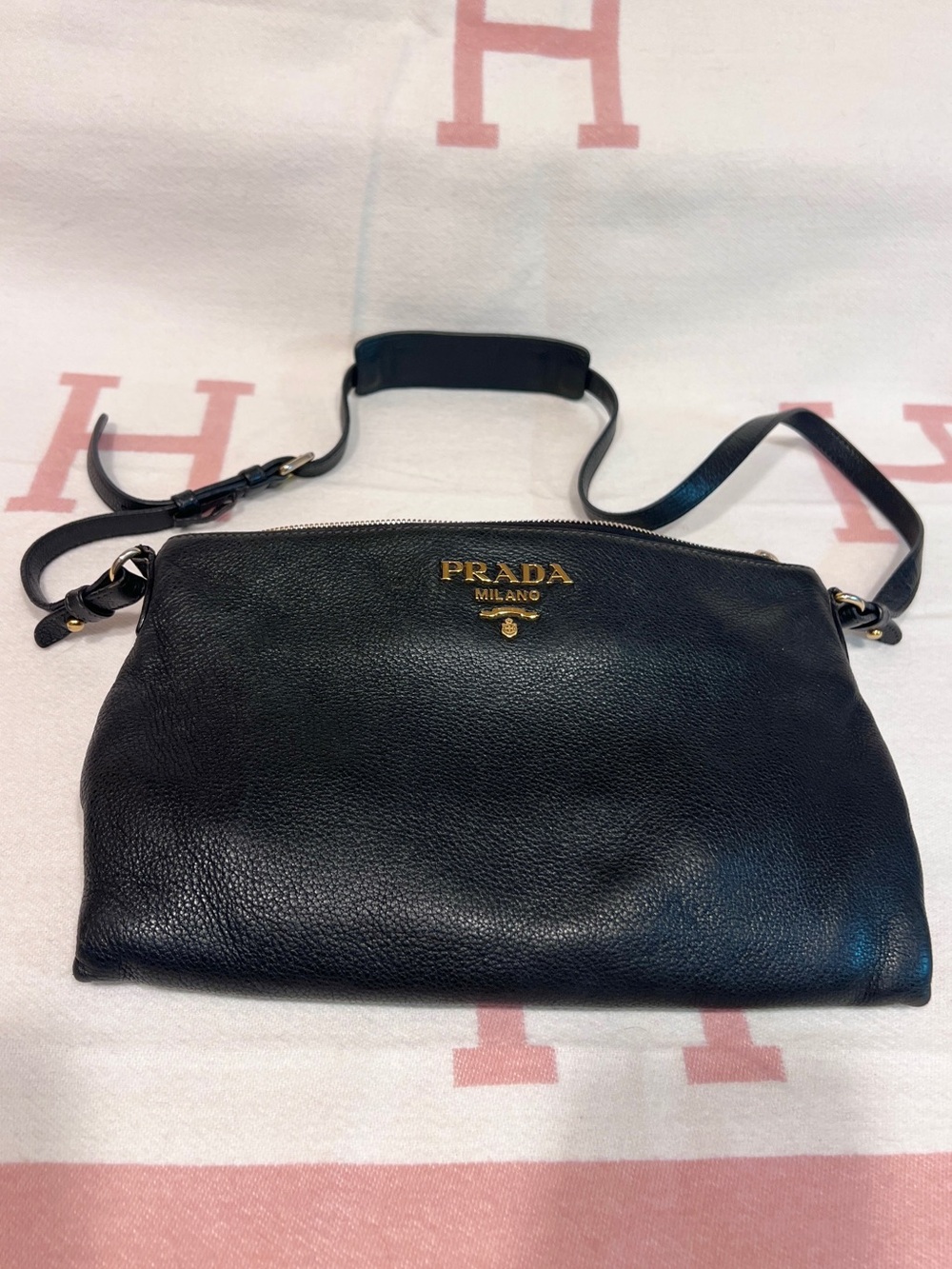 Prada⭐️Black Pebbled Leather Daino Vitello Shoulder Bag with Gold Logo!